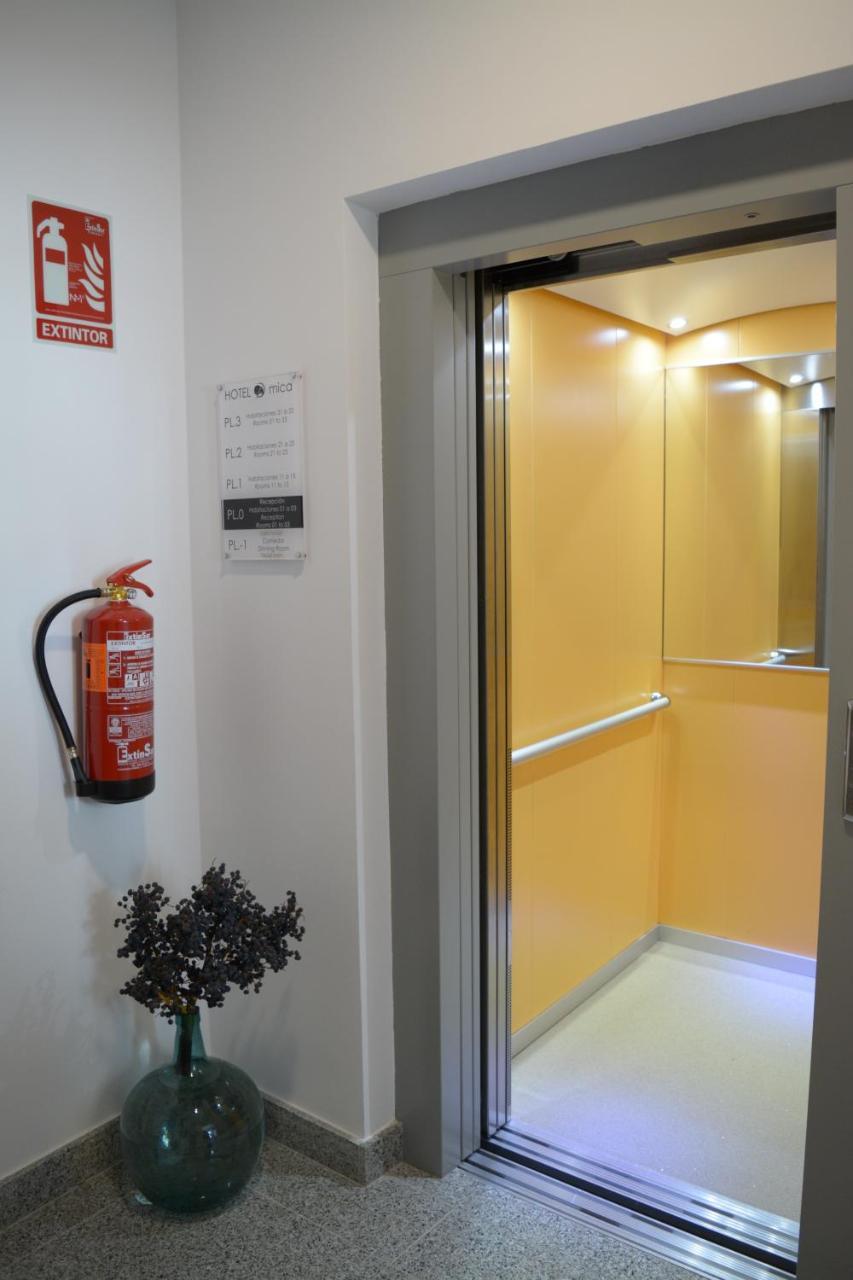 Hotel Mica Palas de Rei Luaran gambar